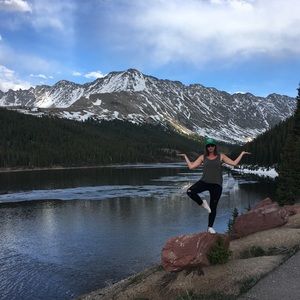 Meet your Posher, Janelle